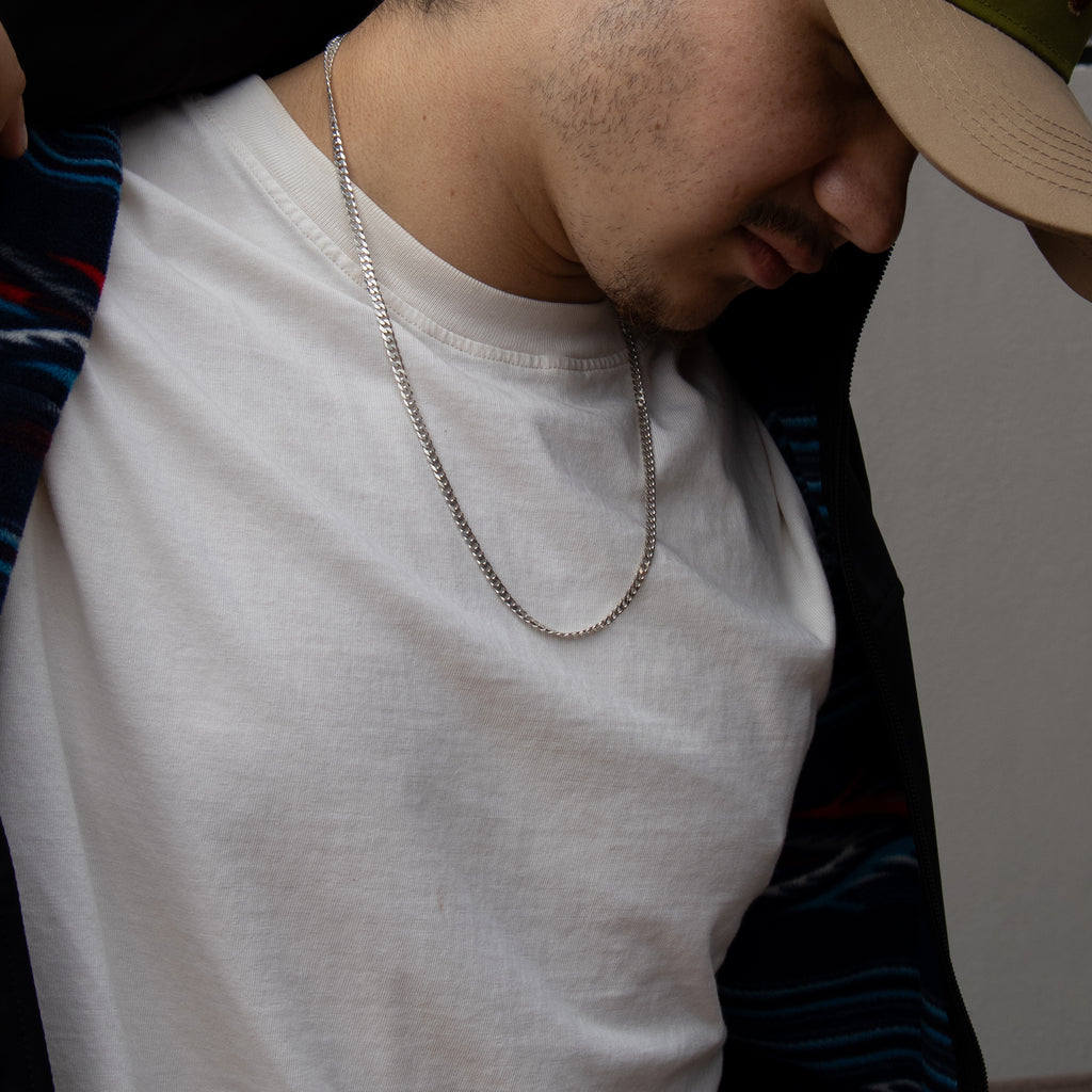 Dije Icon Series >|< + Cadena Cuban Link de 4mm