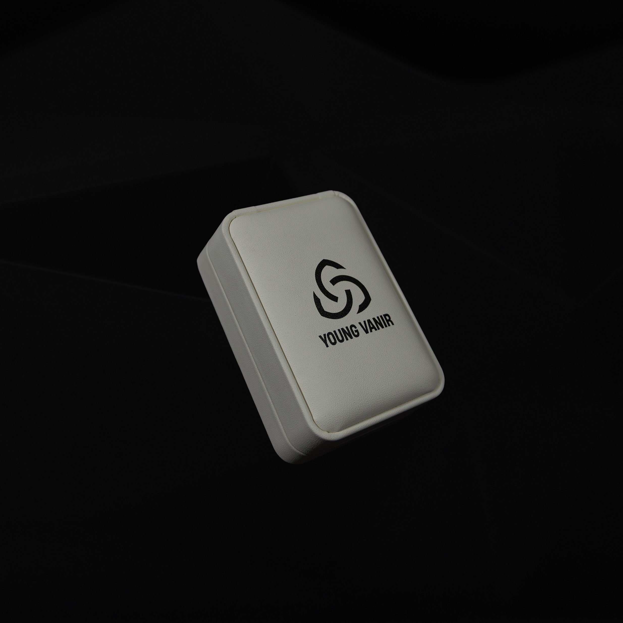 Dije Icon Series >|<